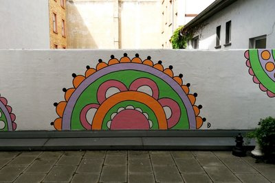 Wandkunst im Adoleszentenzentrum