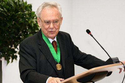 Bei einem Festakt im Jahr 2008 wurde Dr. Dr. h.c. Hans Martini die nach ihm benannten Medaille an der Medizinische Fakultät Mannheim der Universität Heidelberg verliehen. 