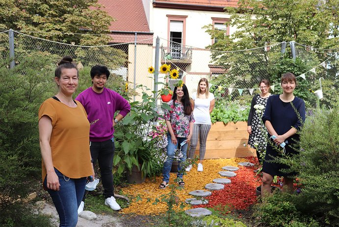 Umgestalteter bienenfreundlicher Therapiegarten am ZI