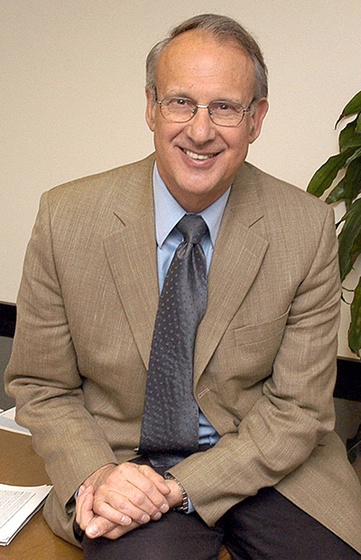 Porträt von Prof. Dr. Dr. Fritz A. Henn 